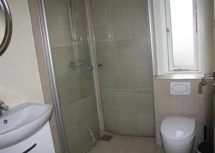 Klaerke * سكاندربورغ